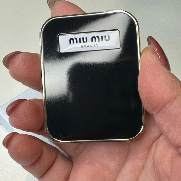 Miu Miu Black and Gold Compact Mirror BEAUTY GWP ITEM NEW IN BOX - Picture 3 of 6